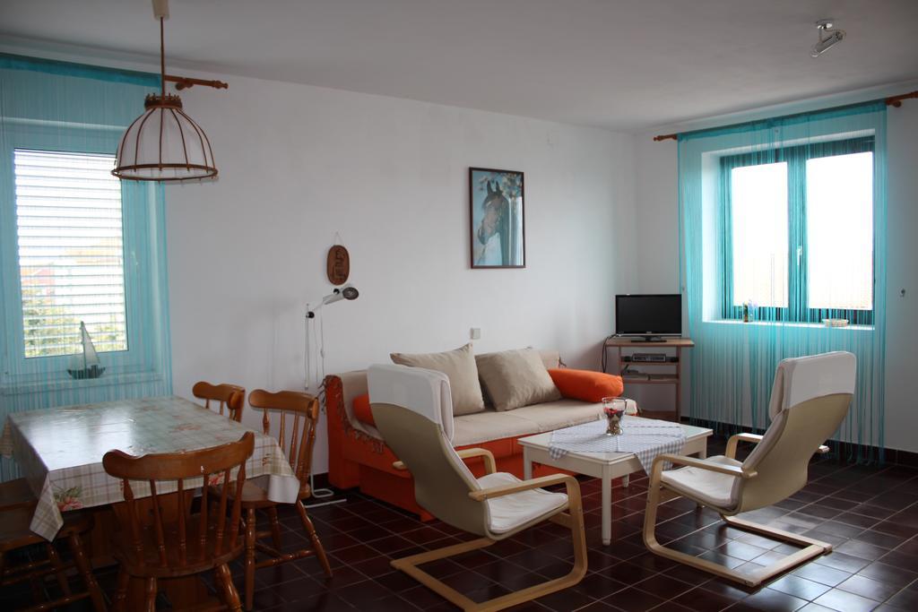 Apartments Baka Jelka Mandre Exterior photo