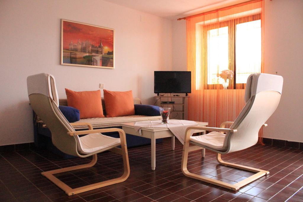 Apartments Baka Jelka Mandre Exterior photo